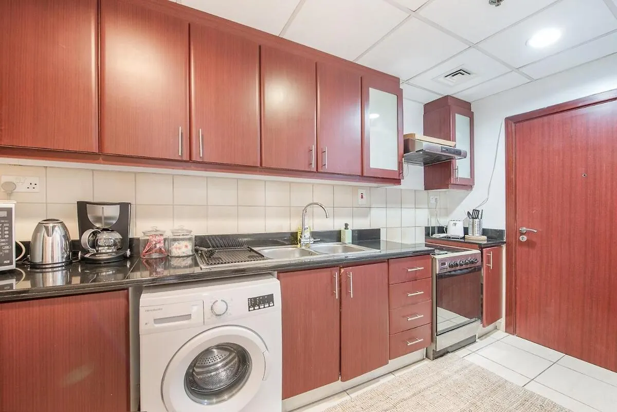Chic 2Br Retreat With Stunning Views In Jbr Apartment Dubai