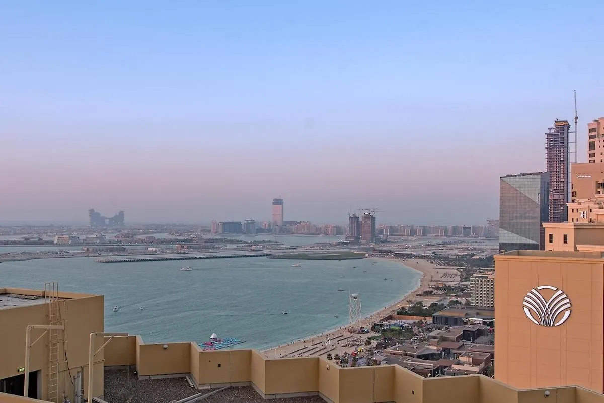 Апартаменты Chic 2Br Retreat With Stunning Views In Jbr Дубай 0*,